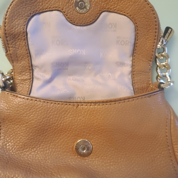 Michael Kors Women's Pebbled Leather Crossbody Bag in Tan - Picture 4 of 6